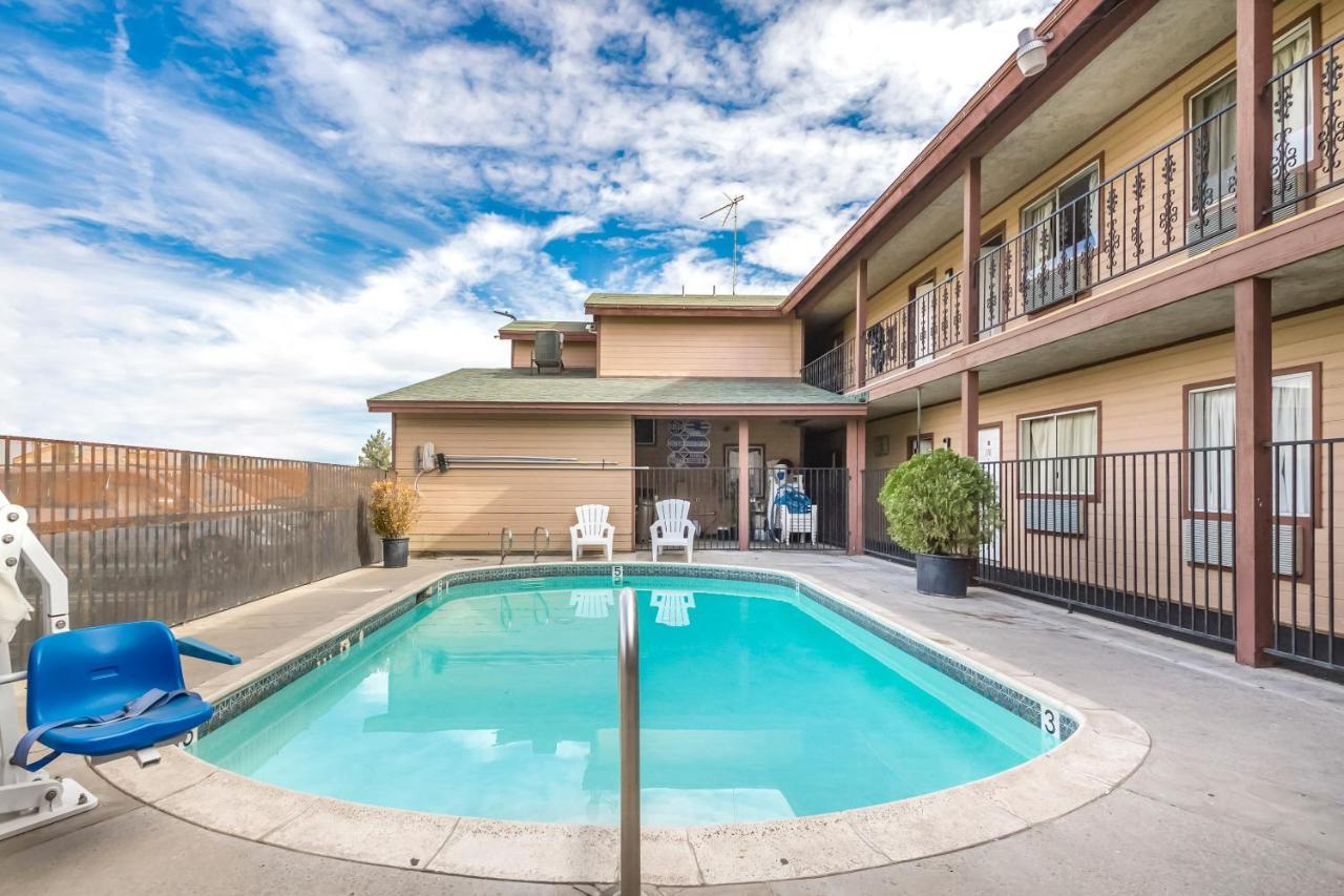 Quality Inn Victorville - Hesperia I-15 Exterior foto